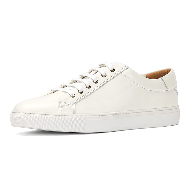 Vielseitige weiße Schuhe für Männer